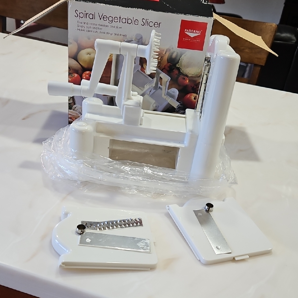 White Spiral Vegetable Slicer